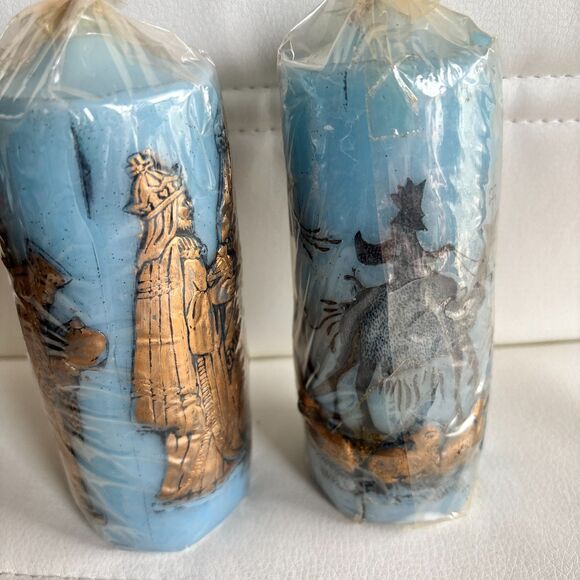 Holiday Elegance Vintage 5.5" Nativity Scene Gold Paint Blue 3D Pillar Candles - Picture 5 of 5